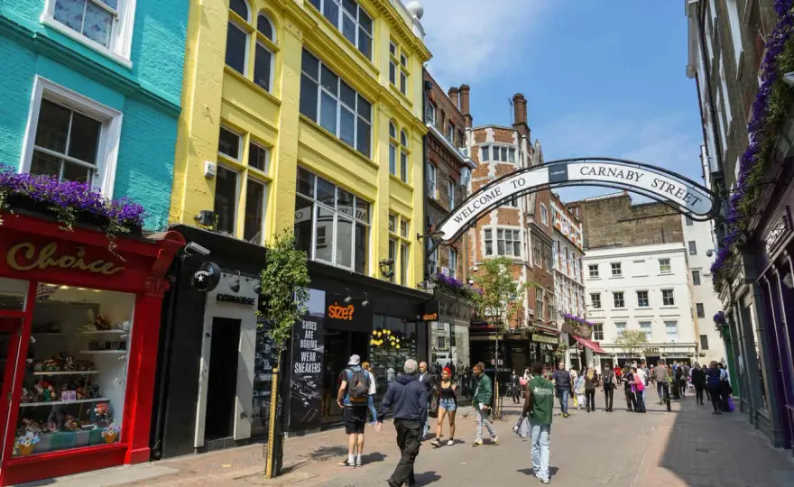 Carnaby Street - Jak ją zwiedzić? Przewodnik po Soho