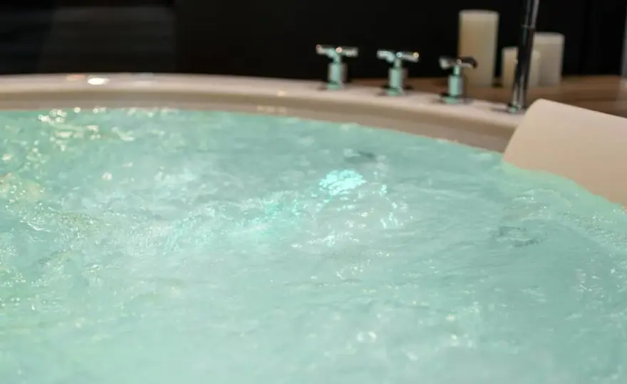 Ile prądu zużywa jacuzzi ogrodowe? Sprawdź, ile zapłacisz za energię