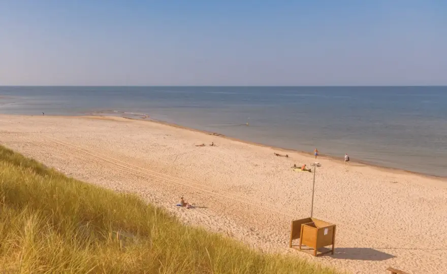 Kuźnica - dwie plaże, jeden cel. Jak zaplanować urlop?