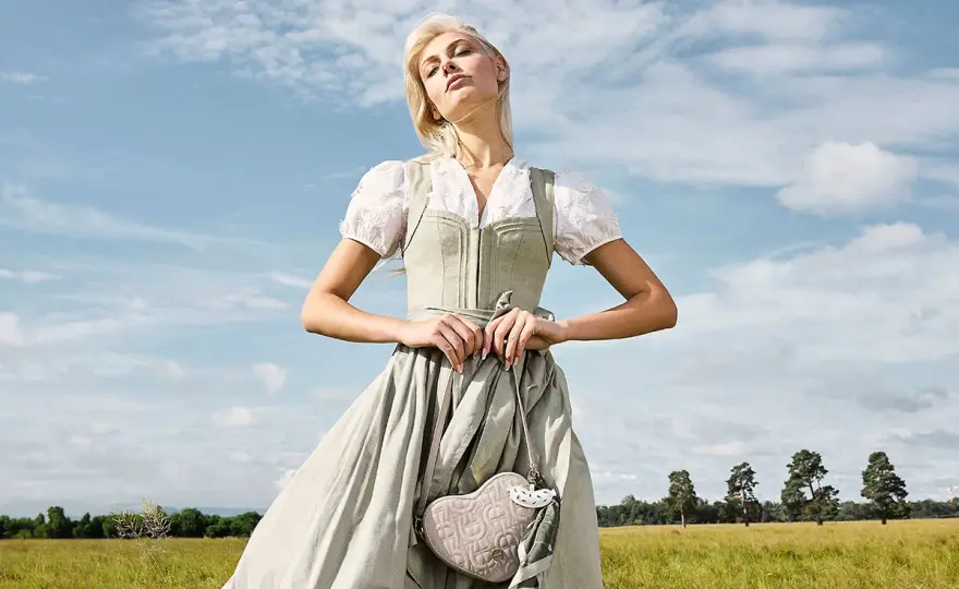Dirndl-Farben 2026 - So wählst du den perfekten Ton!