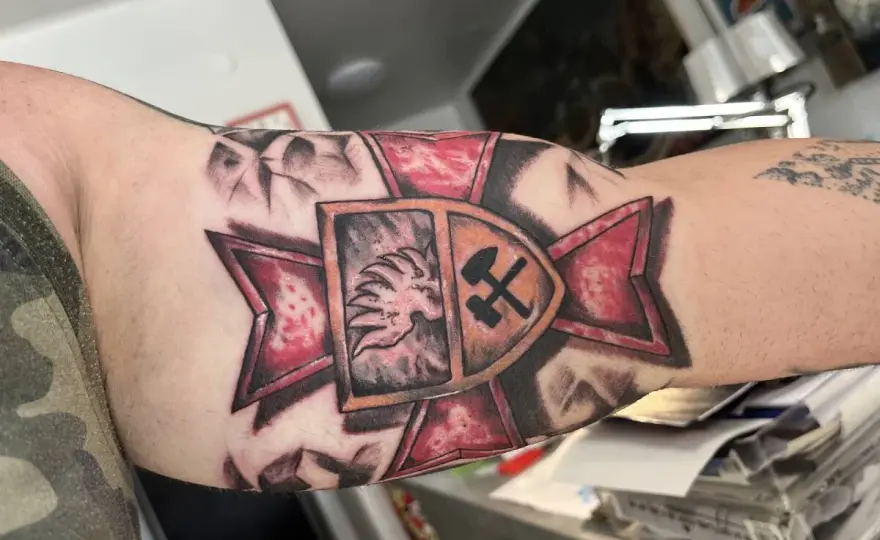 Tatuaż patriotyczny - Jak wybrać wzór z prawdziwym sensem?
