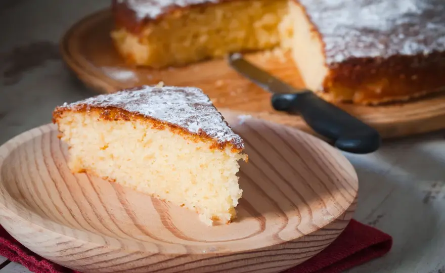 Torta all'acqua soffice senza latte, uova e burro
