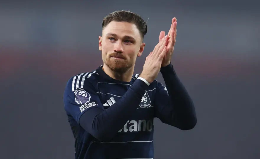 Zaskakujące zarobki Matty'ego Casha w Aston Villa i inne dochody