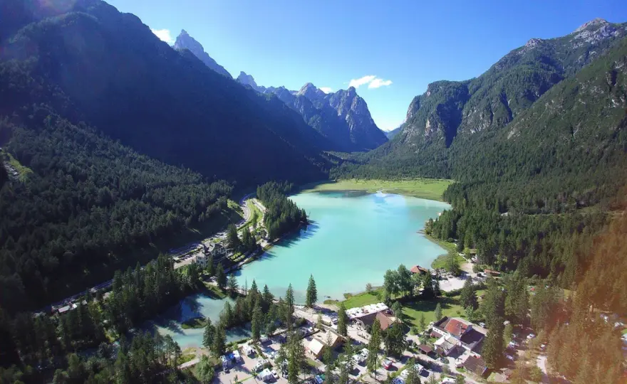 Kemping Toblacher See - Czy to najlepszy wybór w Dolomitach?