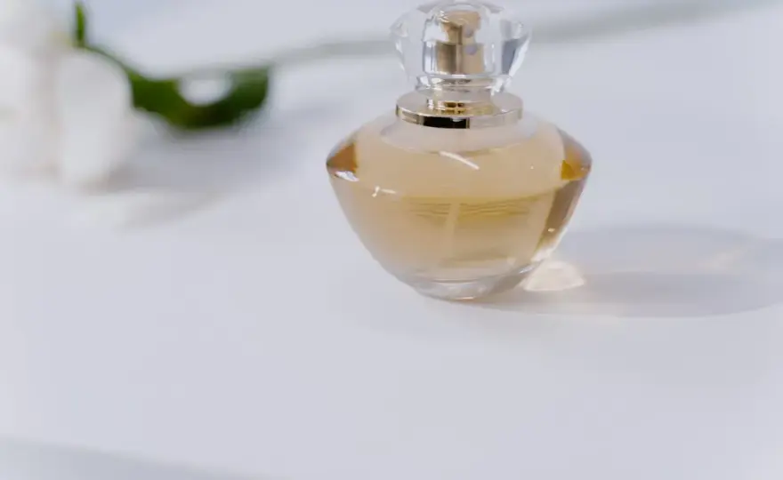 Jak sprawdzić oryginalność perfum? Praktyczny poradnik