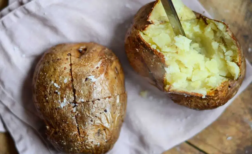 Bakad potatis i airfryer - så får du krispigt skal och fluffigt inre