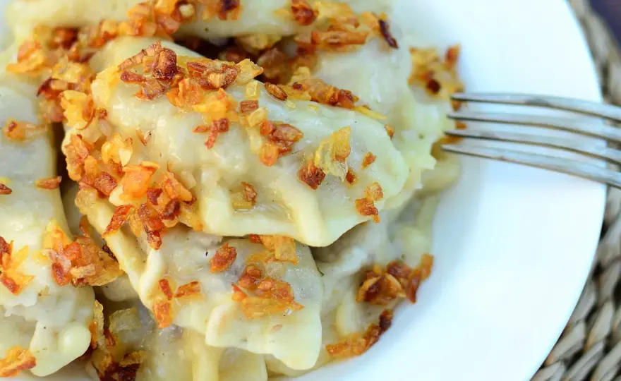 Pierogi z kaszą gryczaną i twarogiem - Idealny przepis