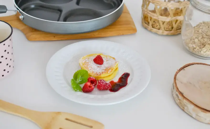 Przepis na najzdrowsze fit placuszki jogurtowe: tylko 329 kcal w porcji