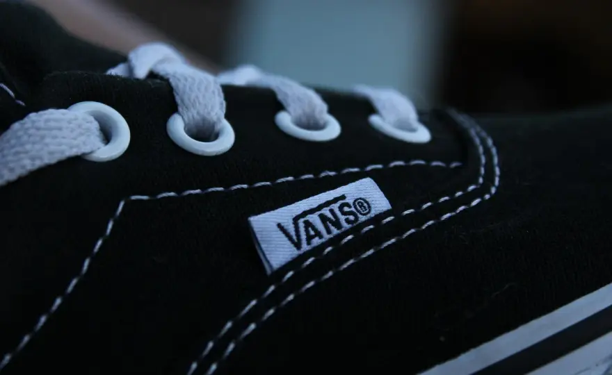 Vans - Jak nosić kultowe buty? Przewodnik po modelach