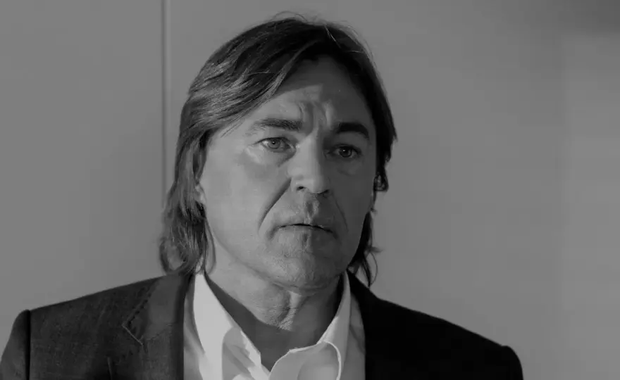 Aktor Mirosław Kowalczyk: Jego życie, kariera i tragiczna śmierć