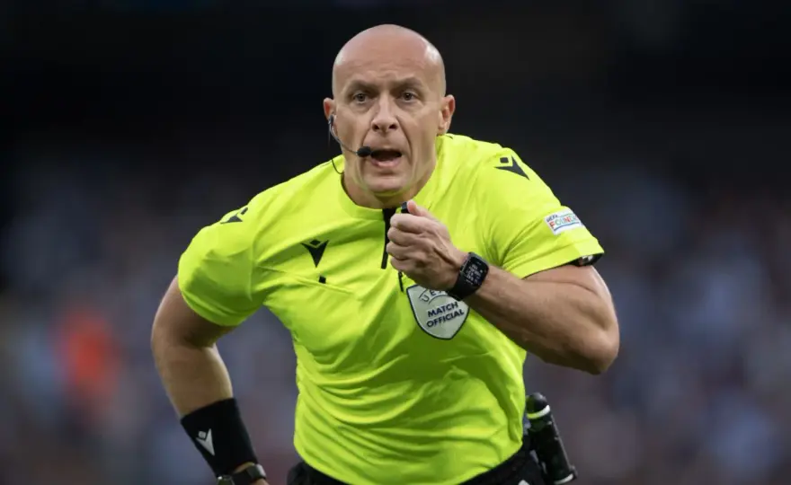 Ile zarabia sędzia w Lidze Mistrzów? Stawki i benefity UEFA