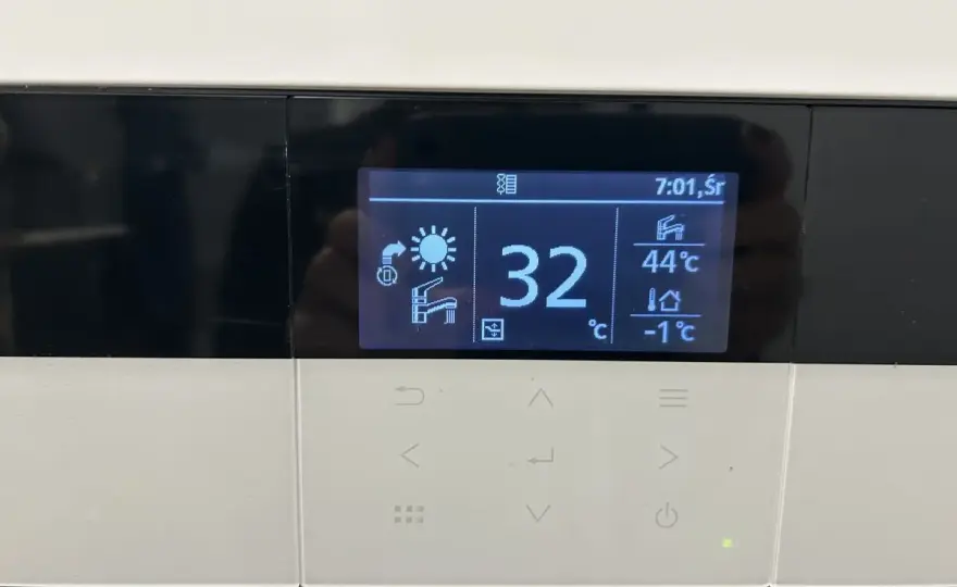 Kiedy włącza się grzałka w pompie ciepła Panasonic - Jak ją ustawić?