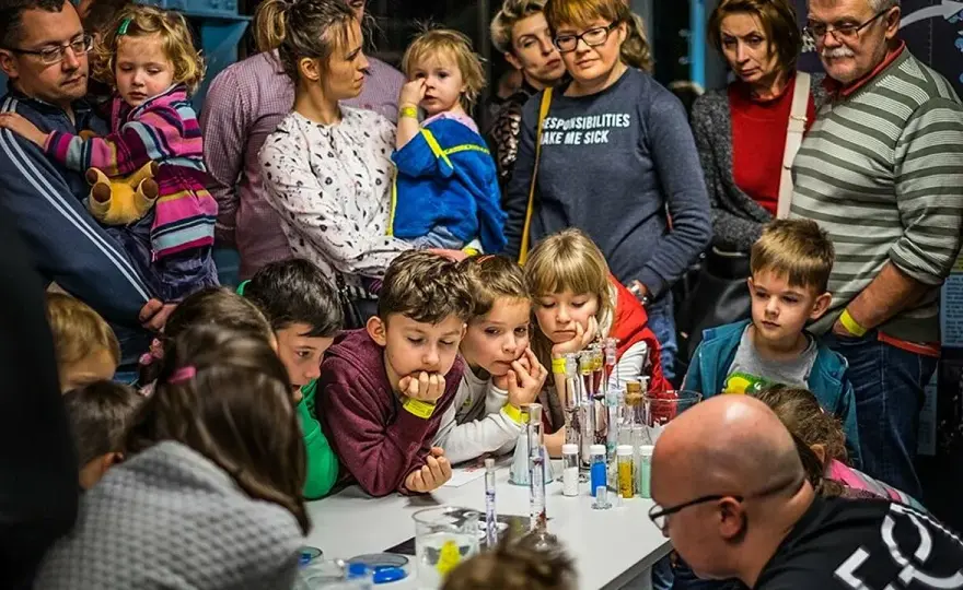 Gdzie w niedzielę z dzieckiem? Odkryj najlepsze atrakcje i pomysły