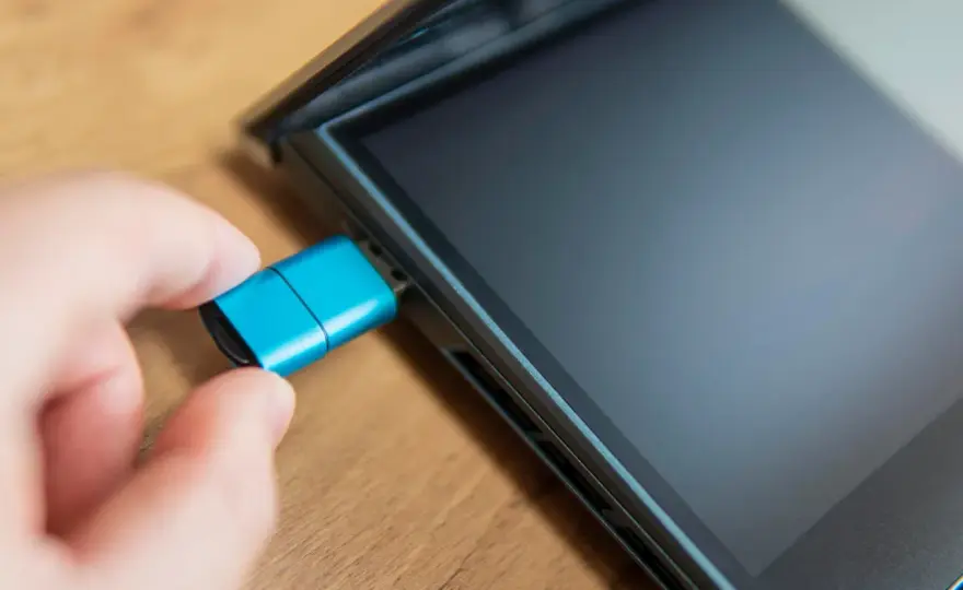 Jak podłączyć pendrive do iPada? Pełny poradnik!