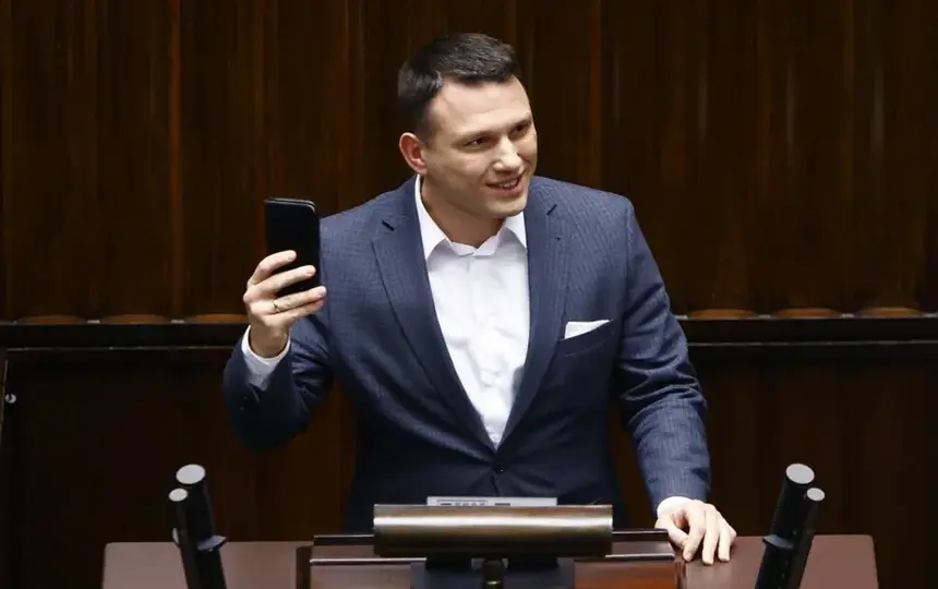 Mentzen: Dom za miliony, kryptowaluty i luksus. Co skrywa majątek?