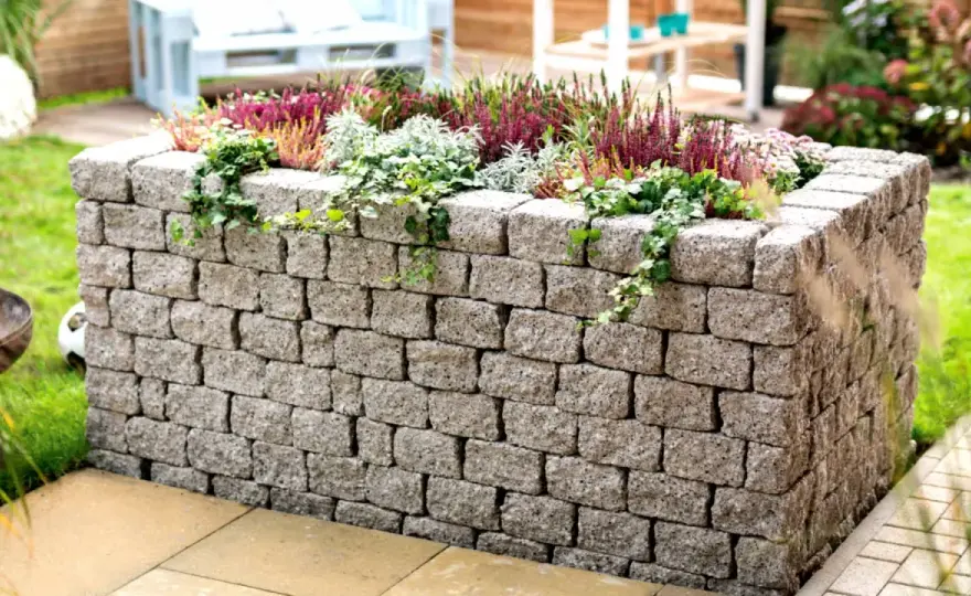 Gemauertes Hochbeet bauen - so gelingt Planung, Material und Aufbau