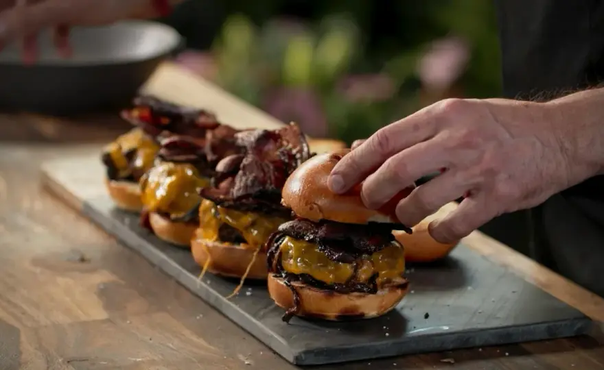 Smashburgare - Hemligheten bakom krispig yta & perfekt smak