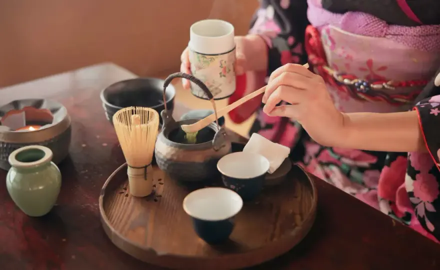Matcha-Zeremonie - Tradition, Ablauf & Bedeutung erklärt