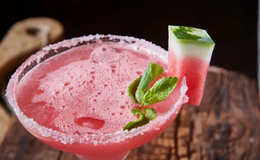 Weihnachtscocktails mit Sekt - 3 einfache Rezepte für dein Fest