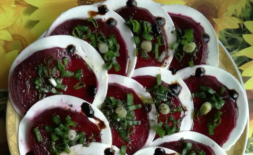 Jaki sos do carpaccio z buraka? Odkryj najlepsze smaki i połączenia