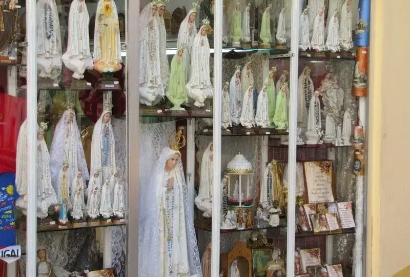 Jakie pamiątki z Fatimy warto przywieźć? Odkryj ich znaczenie