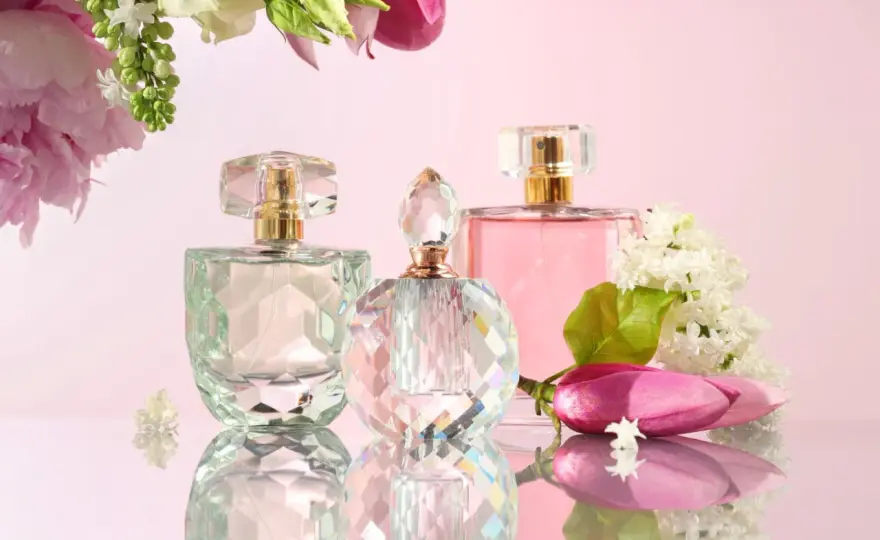 Woda perfumowana (EDP): Co to jest i jak wybrać idealny zapach?