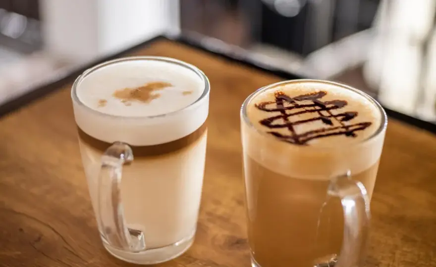 Caffè latte - jak zrobić idealne? Różnice, przepis, porady