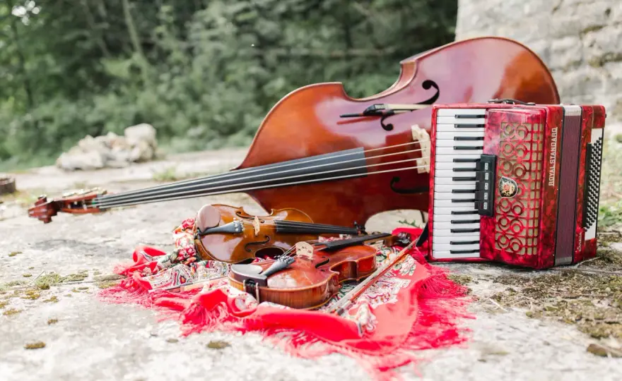 Instrumenty w kapeli góralskiej - ich charakterystyka i rola