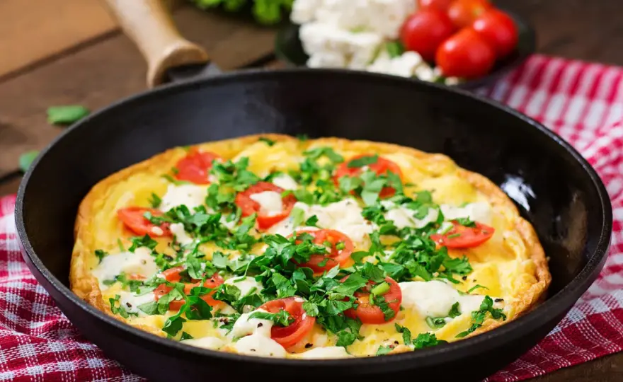 Omelett mit Feta - so gelingt es locker und würzig