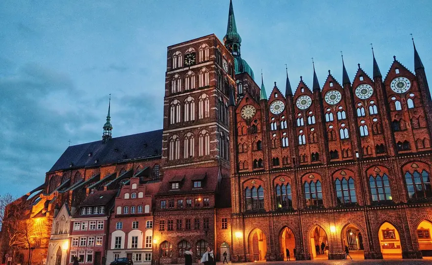Stralsund Zentrum - Dein perfekter Rundgang durch Altstadt & Hafen