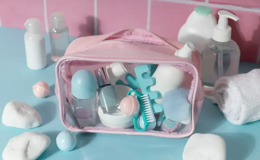 Szklane perfumy w bagażu podręcznym Ryanair - co wolno?