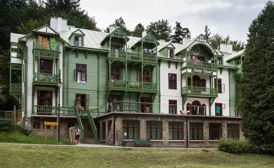 Sanatorium Biały Orzeł Iwonicz-Zdrój: Czy to miejsce dla Ciebie?