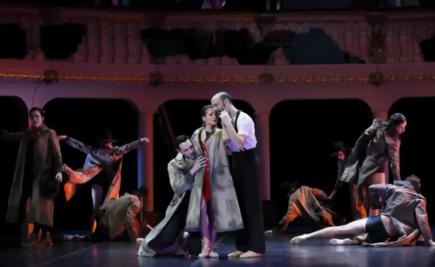 O czym jest opera Carmen? Zaskakująca fabuła i emocje miłości