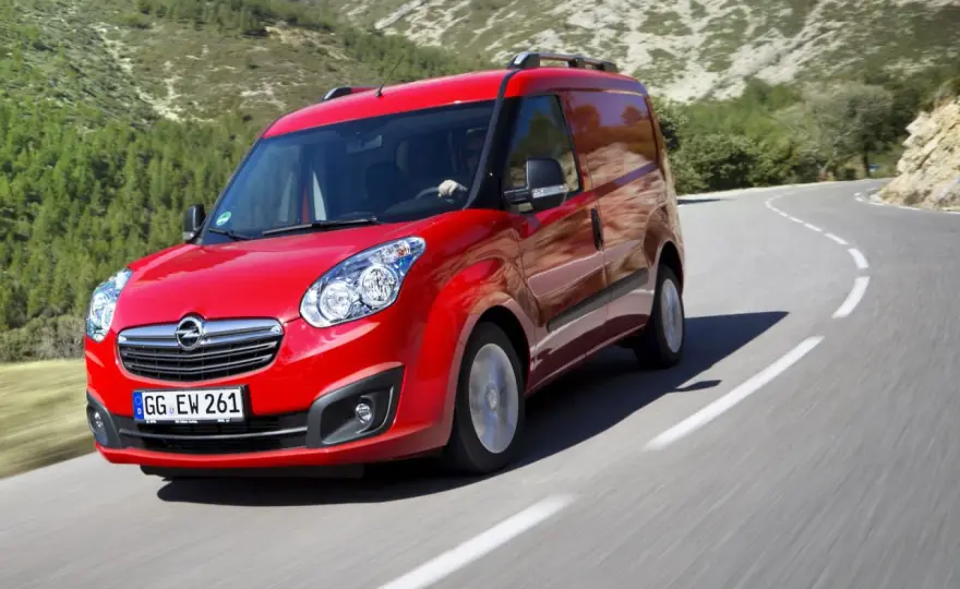 Najmniej awaryjny bus: Sprinter, Crafter czy Ducato? Wybierz mądrze!