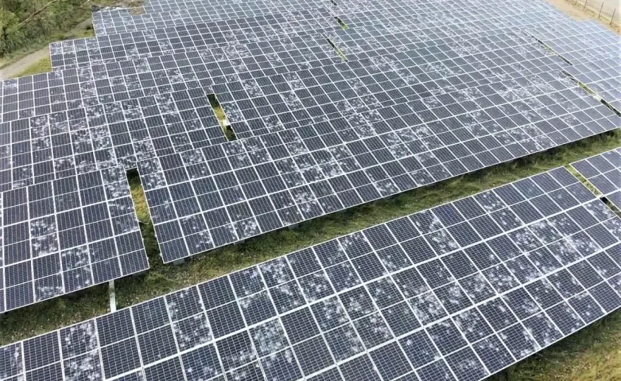 Panneaux solaires et grêle - Évaluer les dégâts et agir
