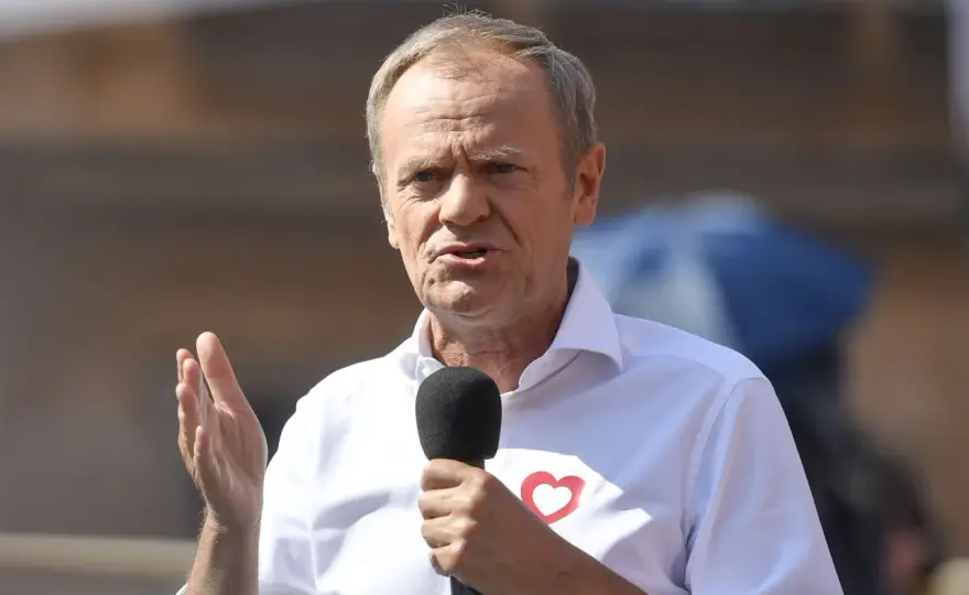 Wykształcenie Donalda Tuska: Czy ma doktorat? Prawda o studiach
