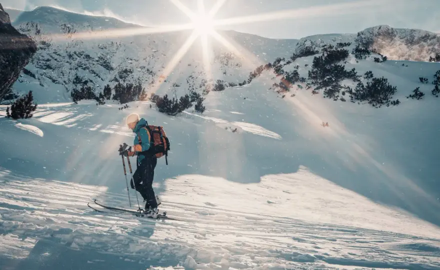 Skitouring dla początkujących - sprzęt, zasady, bezpieczeństwo