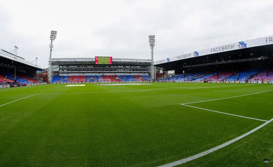 Selhurst Park - Dlaczego warto odwiedzić stadion Crystal Palace?