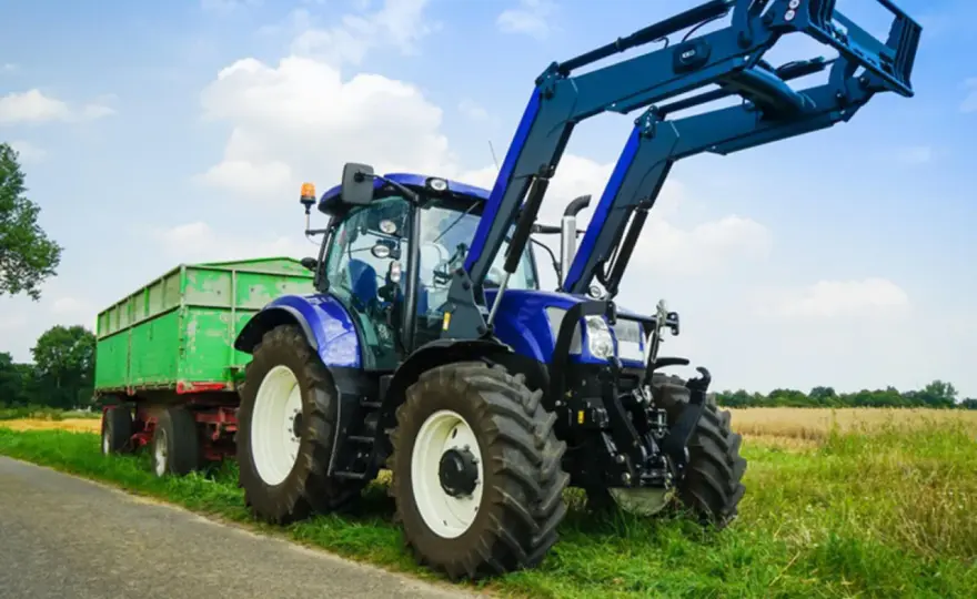 Traktor fahren ohne Landwirt? Führerschein, Regeln, Steuern