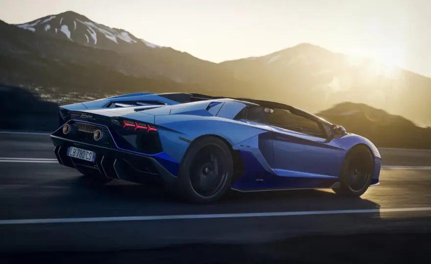 Aventador: Ile kosztuje ostatnie V12? Ceny i ukryte koszty posiadania