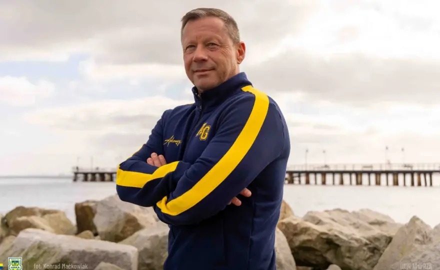 Arka Gdynia - Kto nowym trenerem? Zmiany po spadku!