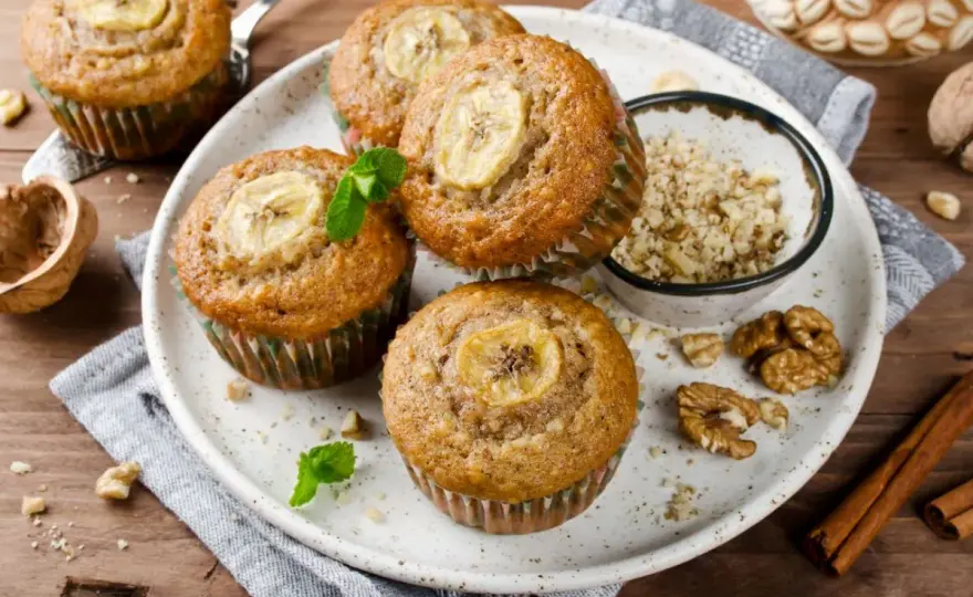 Muffinki bananowe - przepis na idealne wypieki bez zakalca