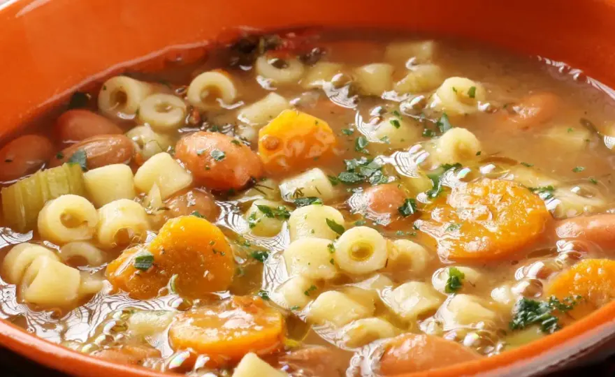 Minestrone - Przepis na idealną zupę. Uniknij błędów!