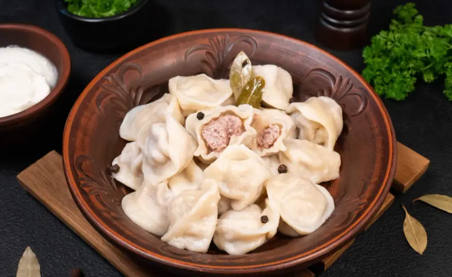 Pielmieni - Co to? Sekret sycącego obiadu i różnice od pierogów