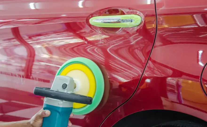 Ile razy można polerować auto, aby nie uszkodzić lakieru?