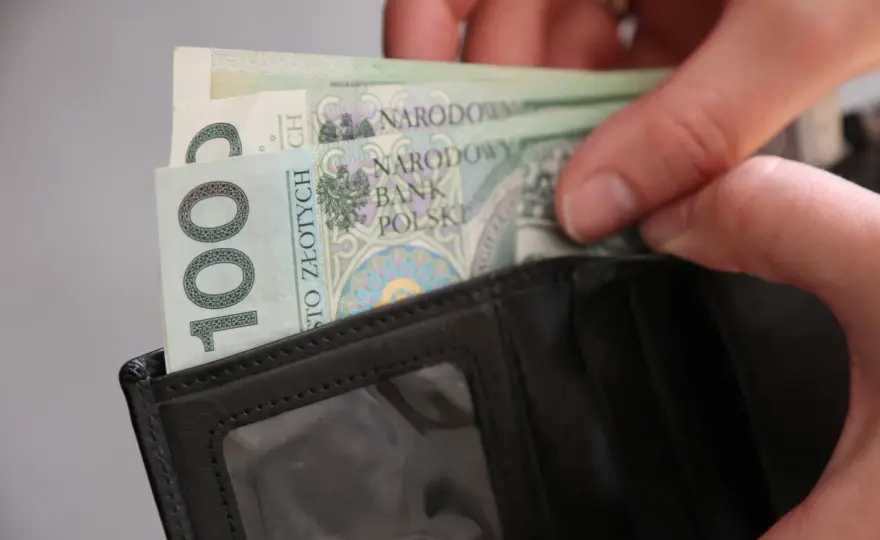 Ile zostaje na rękę przy pensji 1078 zł brutto? Szczegółowe obliczenia