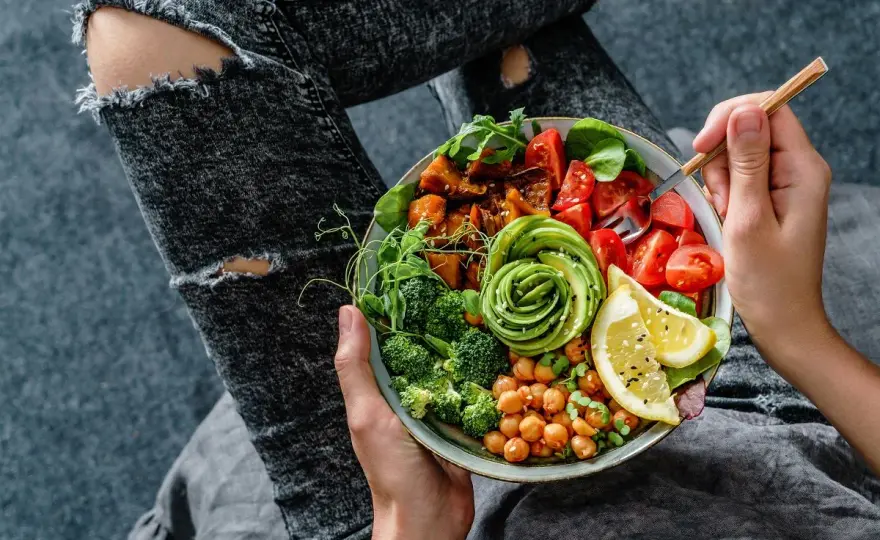 Masz wysoki cholesterol? Obniż go skutecznie dietą i ruchem!