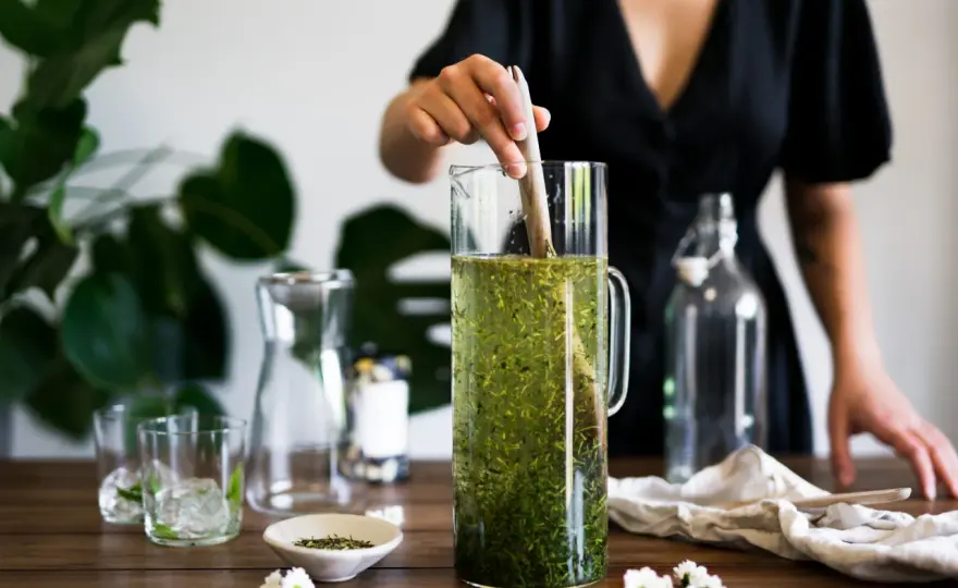 Najlepszy przepis na herbatę cold brew - proste kroki przygotowania w domu