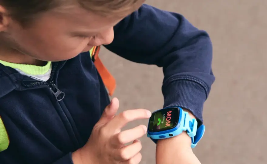 Jaki smartwatch dla dziecka wybrać: 8 najlepszych modeli według rodziców