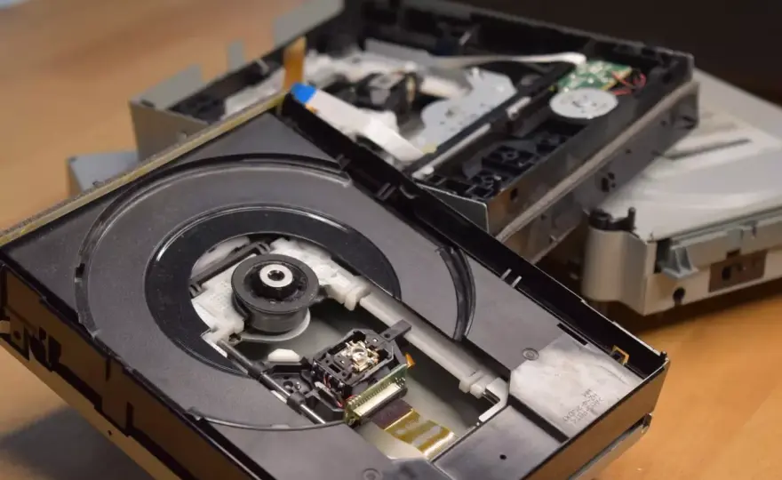 Xbox 360: Demontaż Fat, Slim, E Czy naprawisz ją sam?